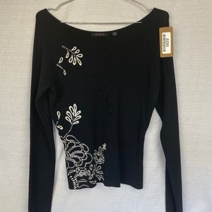 NWOT Cyrus Womens Med Black Long Sleeve Scoop Neck Sweater w/ Embroidery #0299